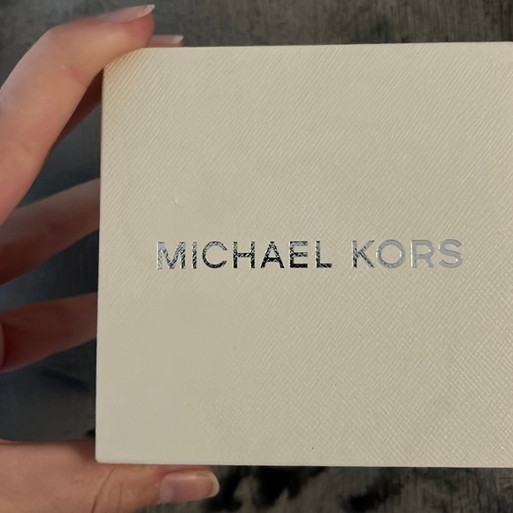 Micheal Kors gold watch. New with box and tag. Never worn, forgot to return😂 - Picture 2 of 2